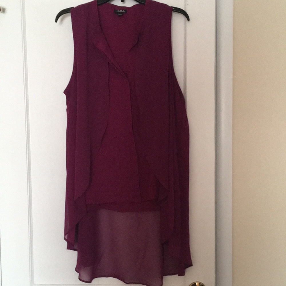 Sleeveless double layer top